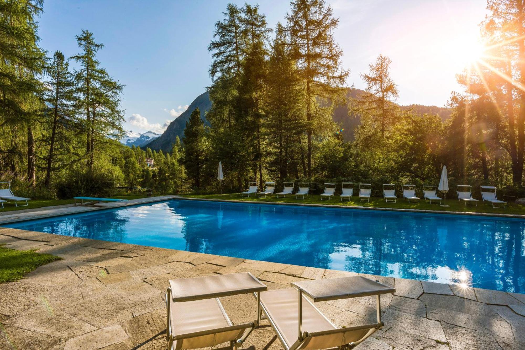 Hotel Saratz Понтрезина Экстерьер фото
